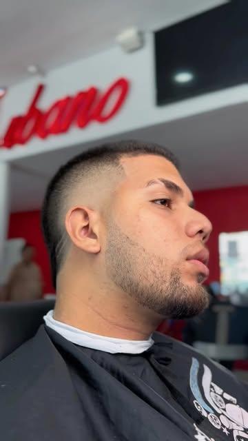 Perfil de un cliente con fade recién hecho en Urbano